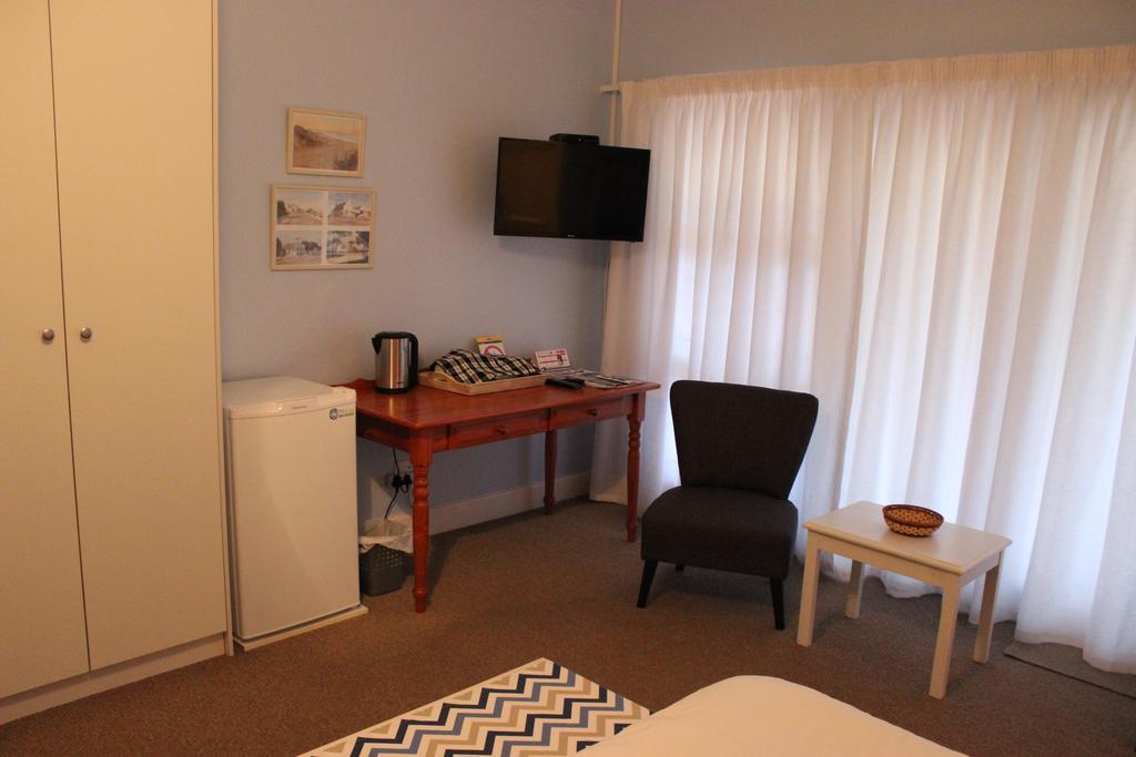 Smuts Ave. Guest Rooms Hermanus Eksteriør bilde